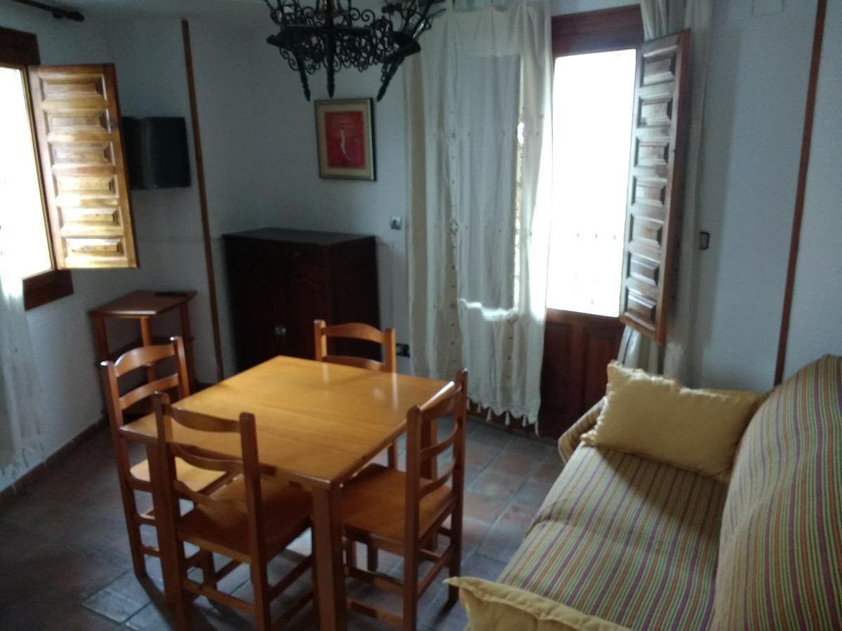 Apartamentos Asador De La Plaza Vieja Cazorla Exterior foto